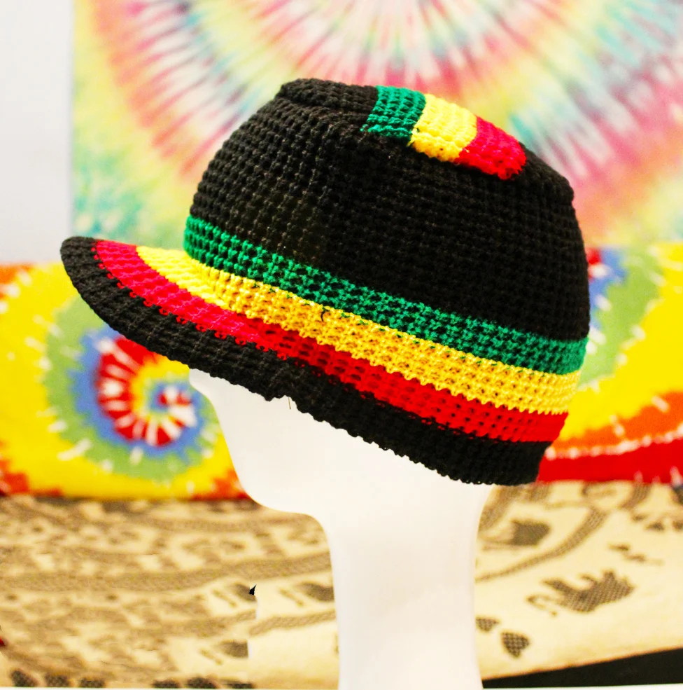 Women's Knitted hat - Image 3