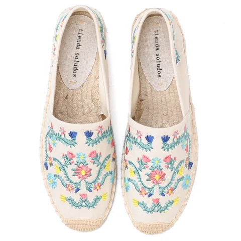 Women's Fashionable canvas shoes