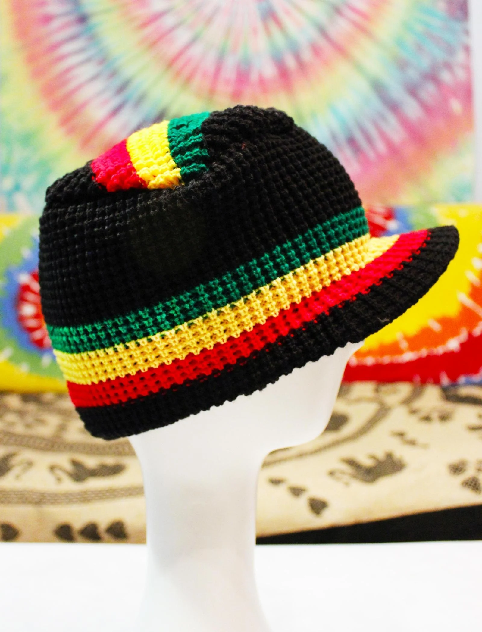 Women's Knitted hat - Image 2