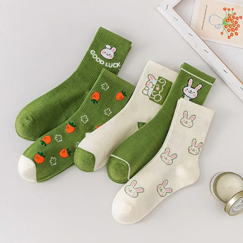 Women's Cartoon Rabbit Carrot Green Socks